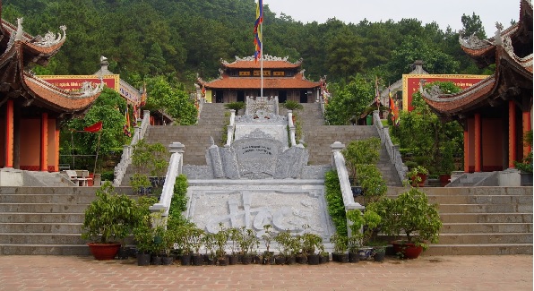 Khu Di tích lịch sử và kiến trúc nghệ thuật Côn Sơn - Kiếp Bạc